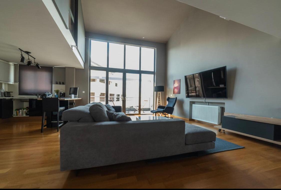 דירות אתונה Minimal Brand New Loft Next To Subway מראה חיצוני תמונה
