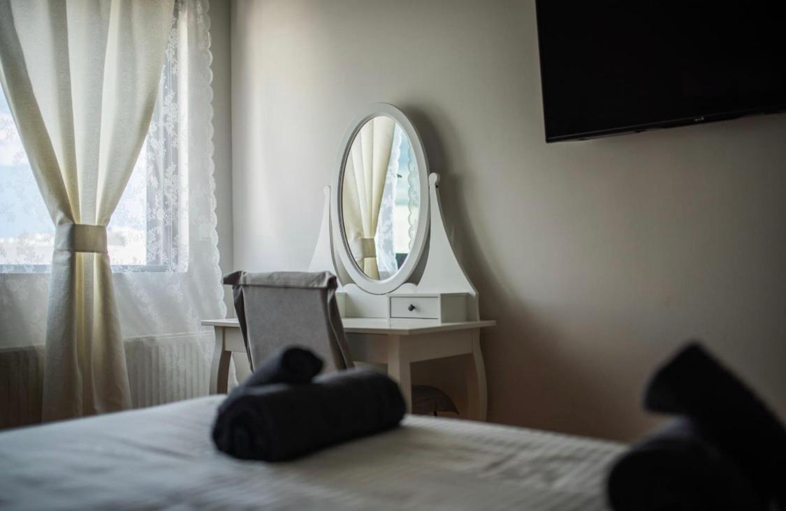 דירות אתונה Minimal Brand New Loft Next To Subway מראה חיצוני תמונה